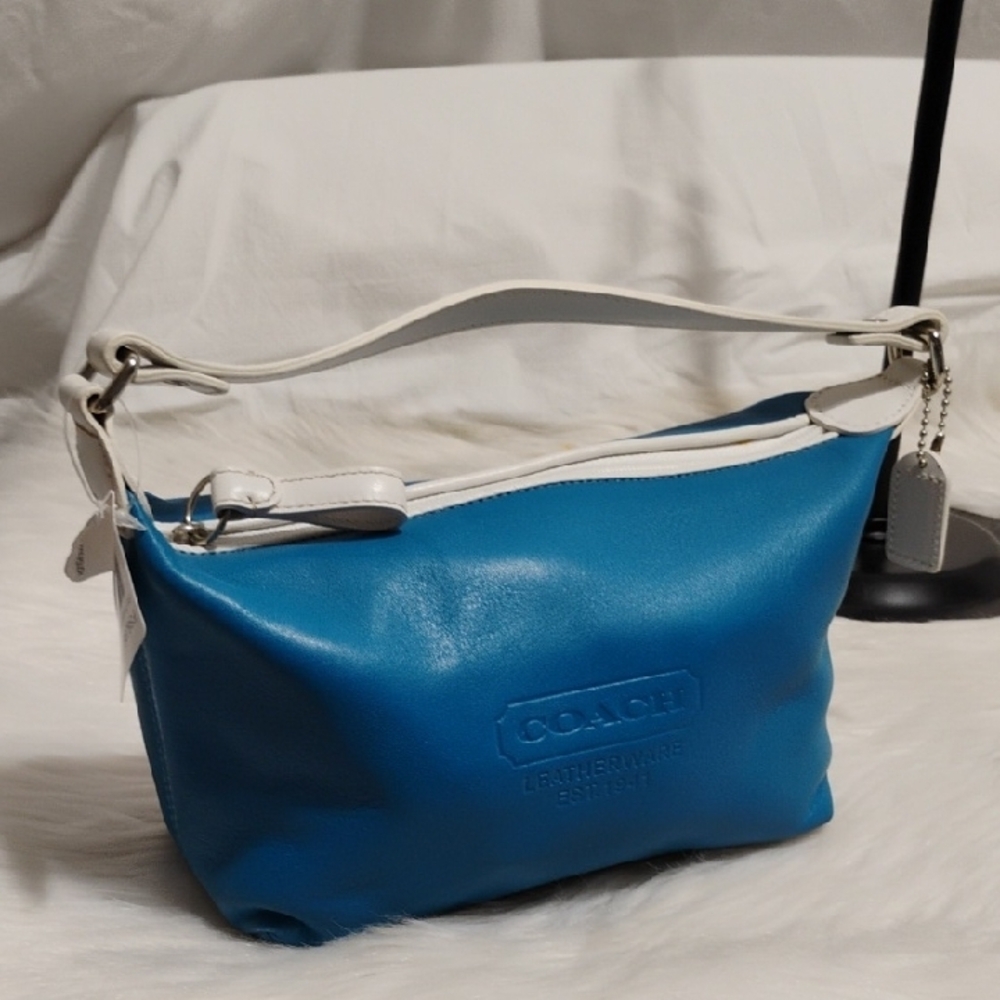 FIRM PRICE! RARE! NWT Coach Blue/White Leather Mini Shoulder Bag - Picture 16 of 16